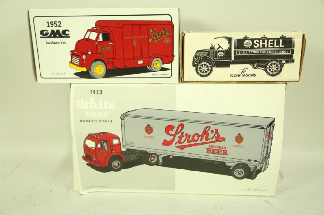 LOT OF 3 VINTAGE MODEL TRUCKS (1 of 1)