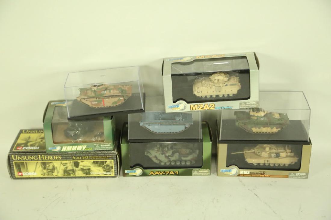 MIX LOT OF COLLECTIBLE ARMY VEHICLES (1 of 1)