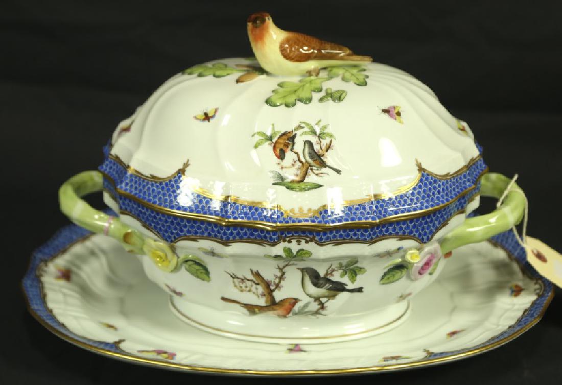 HEREND ROTHSCHILD BIRD BLUE BORDER TUREEN (1 of 6)