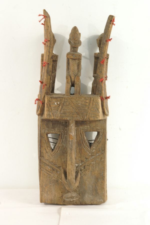 African wood carved face mask, damaged nose: African wood carved face mask, damaged nose Measurements: 8" x 23" x 9" Weight: 4 lbs