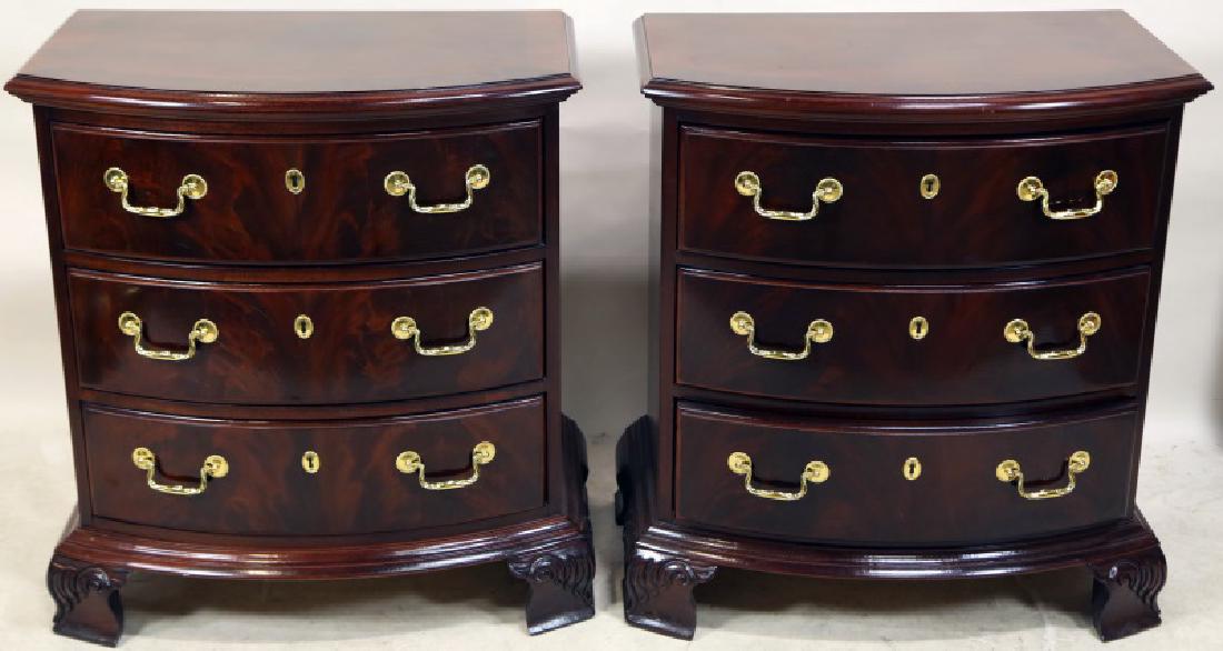 PAIR OF THOMASVILLE NIGHTSTANDS