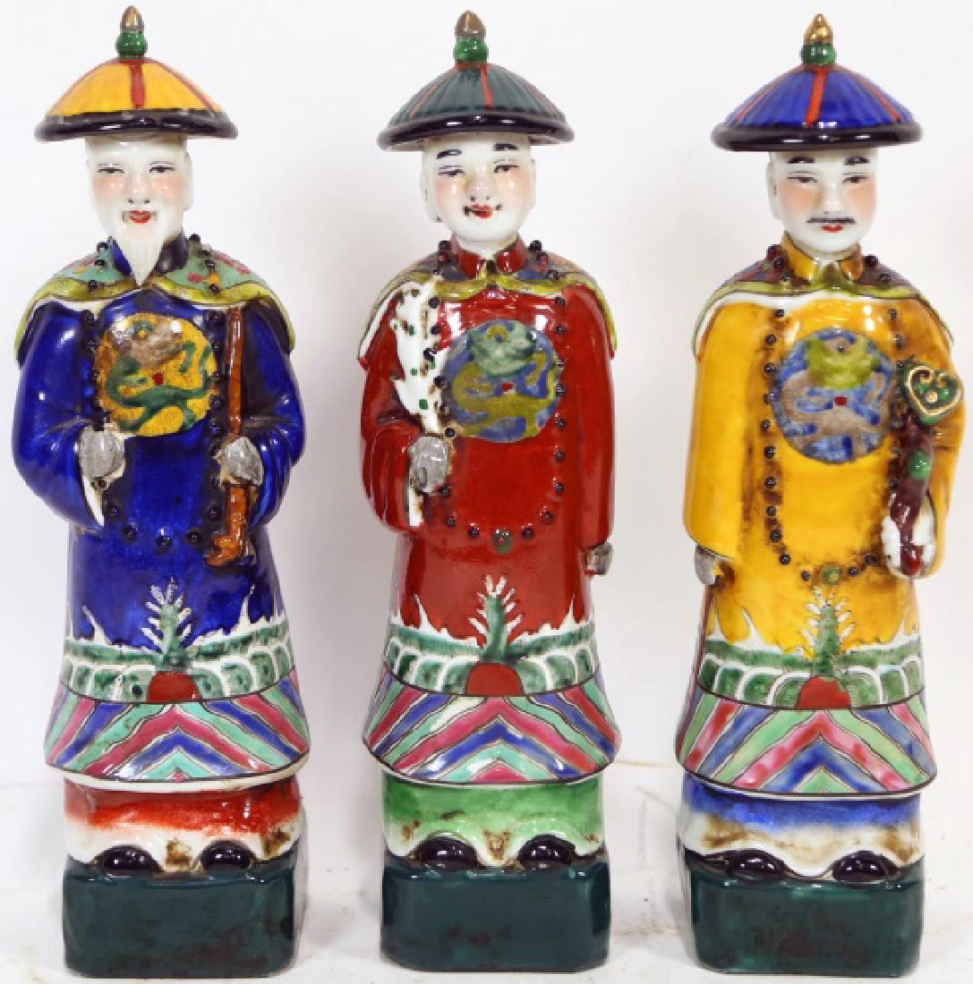 SET OF THREE CHINESE PORCELAIN FIGURES. (1 of 3)