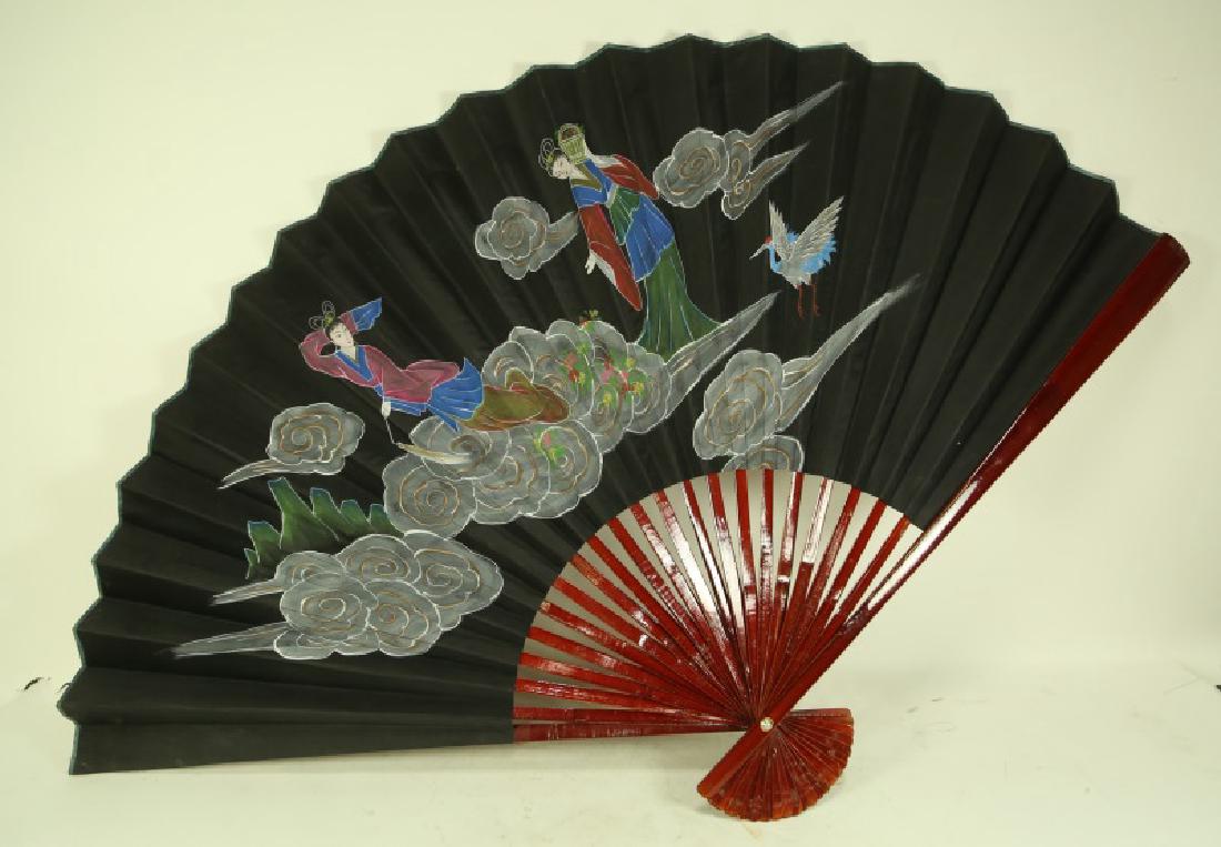 CHINESE DECORATIVE FAN (1 of 2)