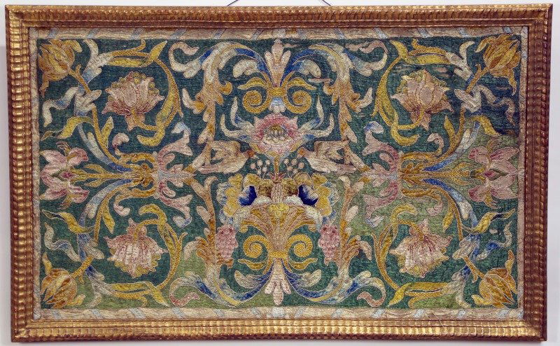 17th CENTURY ALTAR CLOTH STUMP WORK GOLD & SILVER METAL (1 of 5)
