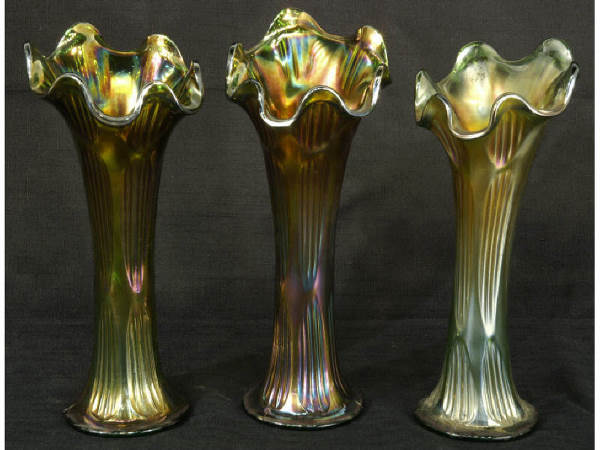 Set of 3 carnival glass vases