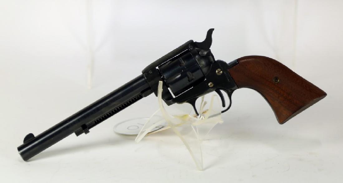 FIE TEX .22 LR REVOLVER: FIE TEX .22 LR REVOLVER CALIBER: .22 LR SERIAL NUMBER: TR13051 (L1087)