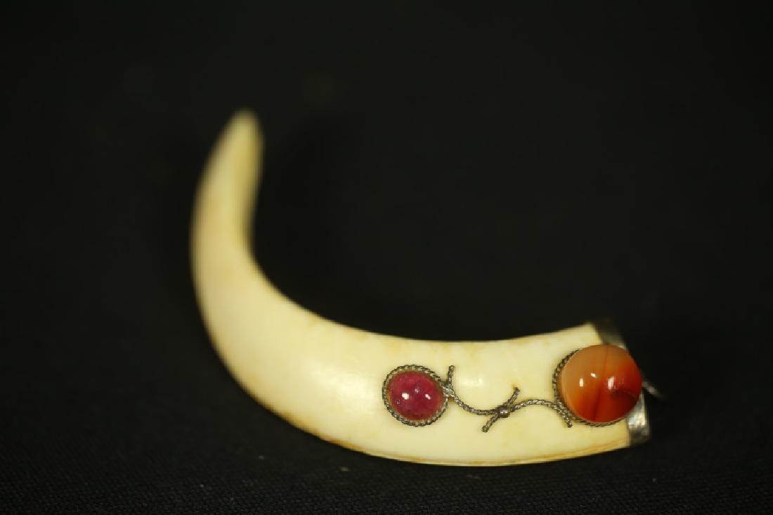 HORN DROP PENDANT (1 of 2)