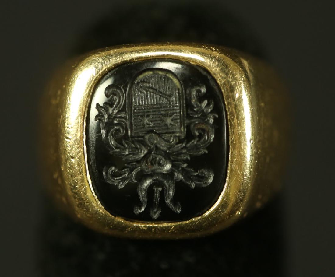 14 KT GOLD SIGNET RING (1 of 2)