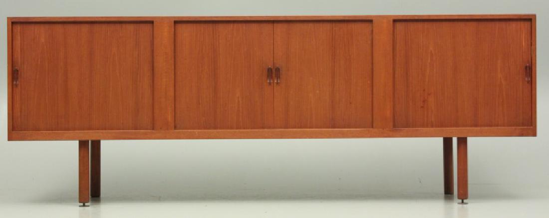 NÆSTVED MØBELFABRIK,EINAR LARSE CREDENZA (1 of 6)