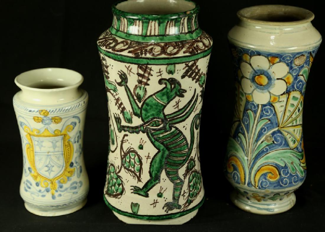 MIXED LOT OF THREE ANTIQUE MAJOLICA APOTHECARY JARS (1 of 6)