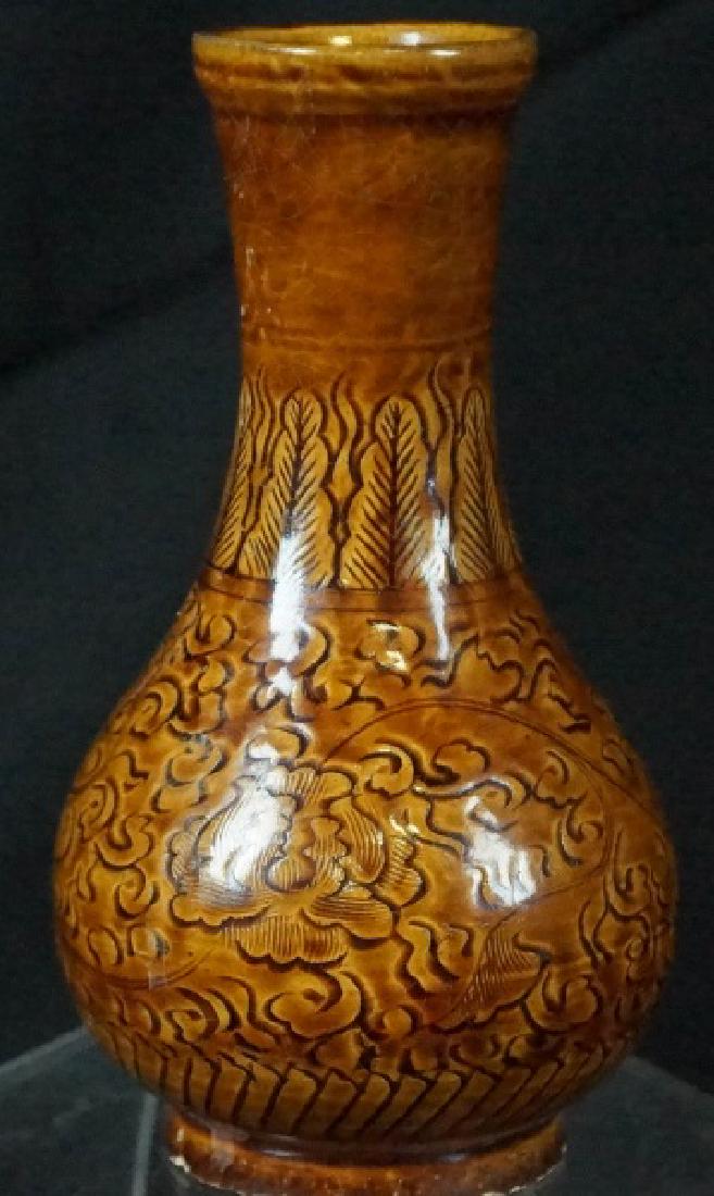 ANTIQUE CHINESE EARTHENWARE VASE: ANTIQUE CHINESE EARTHENWARE VASE. Height: 10 in. by Width: 6 in. by Depth: 6 in.