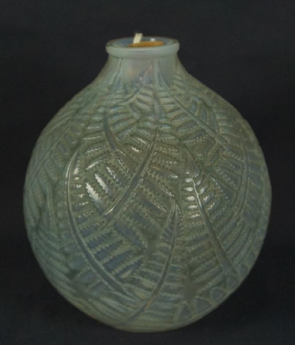 CIRCA 1930's RENE LALIQUE VASE (1 of 3)