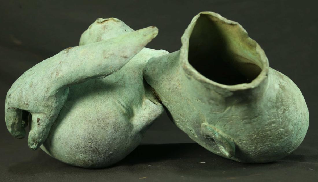 MICHAEL TRACY "KISSING HEADS" BRONZE SCULPTURE: MICHAEL TRACY "KISSING HEADS" BRONZE SCULPTURE. CIRE PERDUE PROCESS. SIGNED ON THE INSIDE OF ONE OF THE NECKS "M. TRACY-1998". MADE IN MEXICO, PRIVATE COLLECTION. 8"H X 18"W X 11"D.