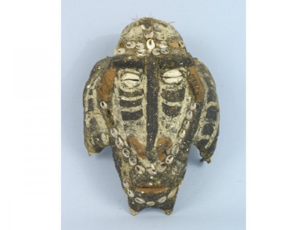 Small African mask