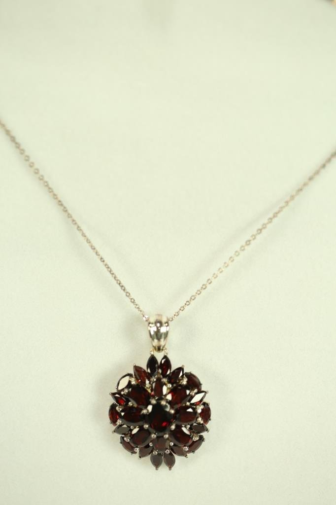 11.08 CT. GENUINE GARNET NECKLACE (1 of 2)