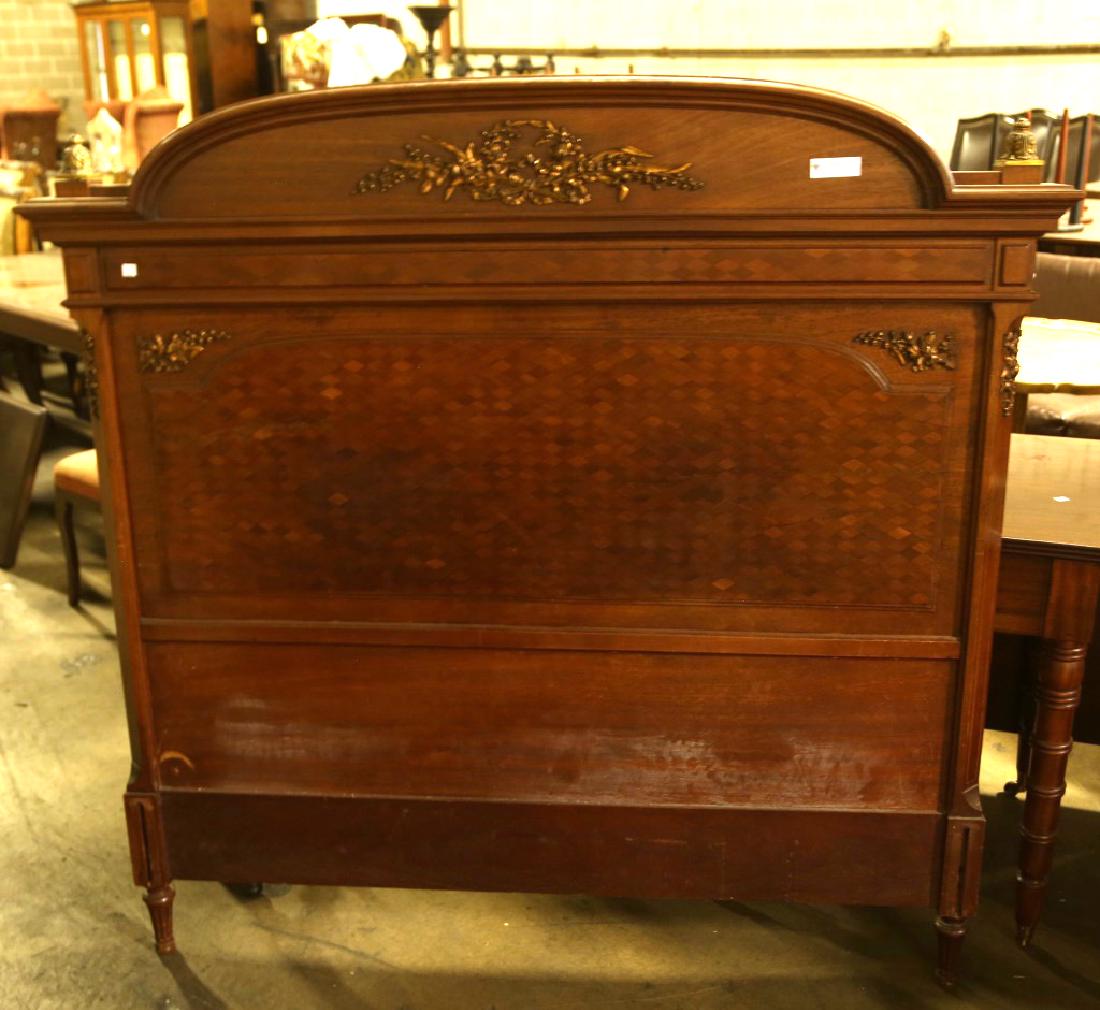ANTIQUE WOOD QUEEN SIZE HEADBOARD: ANTIQUE WOOD QUEEN SIZE HEADBOARD Height: 55 in. by Width: 61