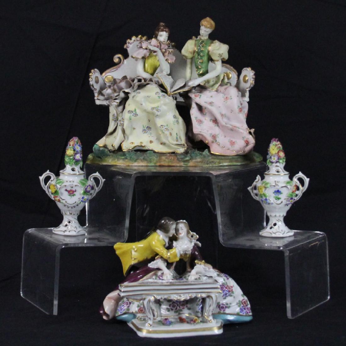 MIXED LOT OF FOUR PORCELAIN ITEMS (1 of 3)