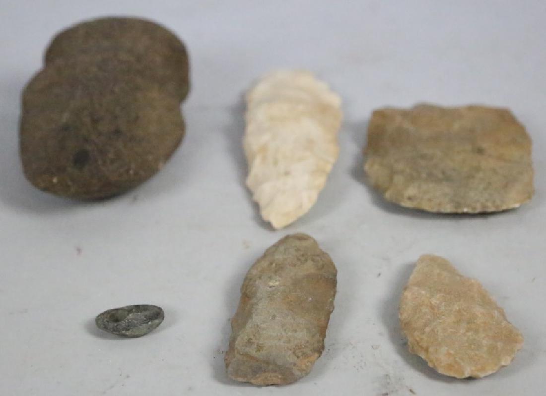 MIXED LOT OF 6 PRE-HISTORIC NATIVE AMERICAN PIECES: MIXED LOT OF SIX PRE-HISTORIC NATIVE AMERICAN PIECES.