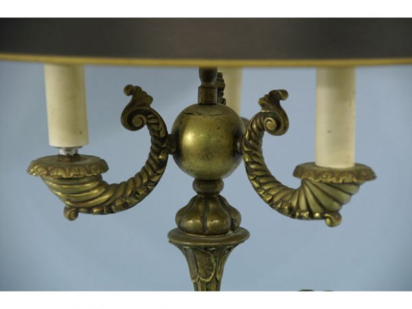 Lamp with a gilt cupid standing on a marble base. - 3