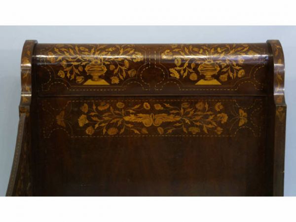 Pair of sleigh day beds with beautiful and elaborat - 4