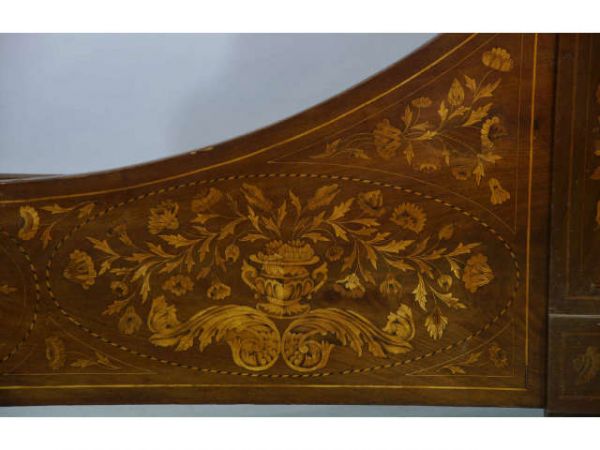 Pair of sleigh day beds with beautiful and elaborat - 6