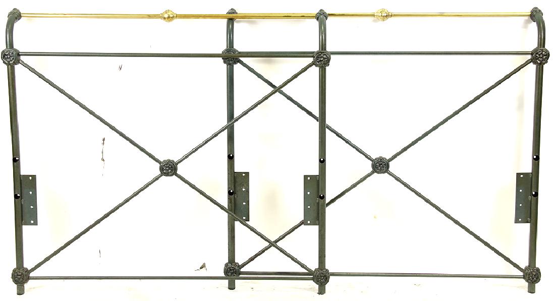 REGENCY STYLE WROUGHT IRON TWIN DAYBED: REGENCY STYLE WROUGHT IRON TWIN DAYBED WITH GILT RAIL. Height: 87 in. by Width: 42 in. by Depth: 39