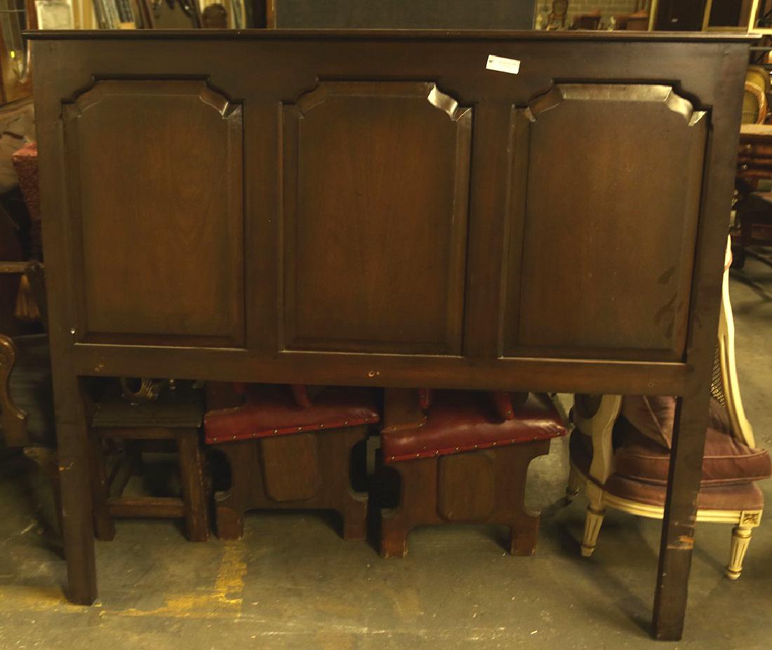 WOODEN QUEEN SIZE HEADBOARD: WOODEN QUEEN SIZE HEADBOARD Height: 58 in. by Width: 59 in. by Depth: 2