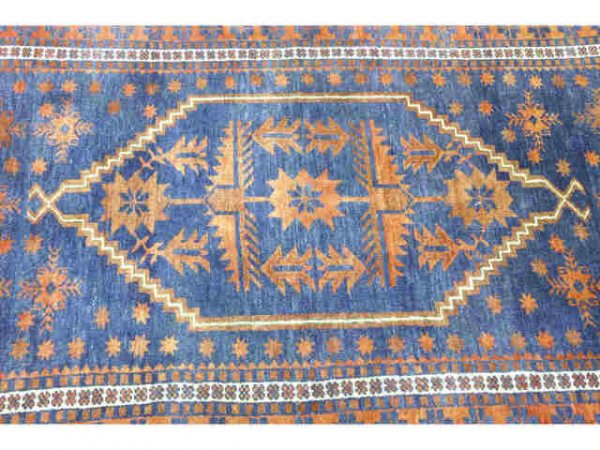 Red and blue rug - 3
