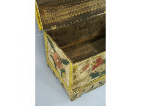 Antique Mexican, hand painted trunk. - 3