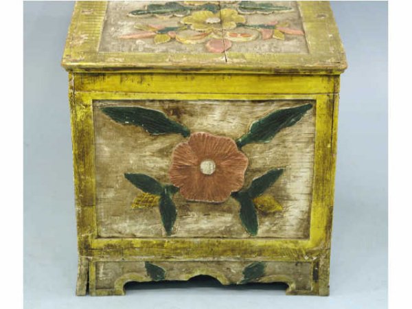 Antique Mexican, hand painted trunk. - 5