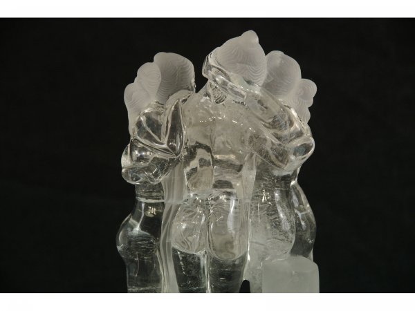 Small rock crystal statues of 3 women. - 7