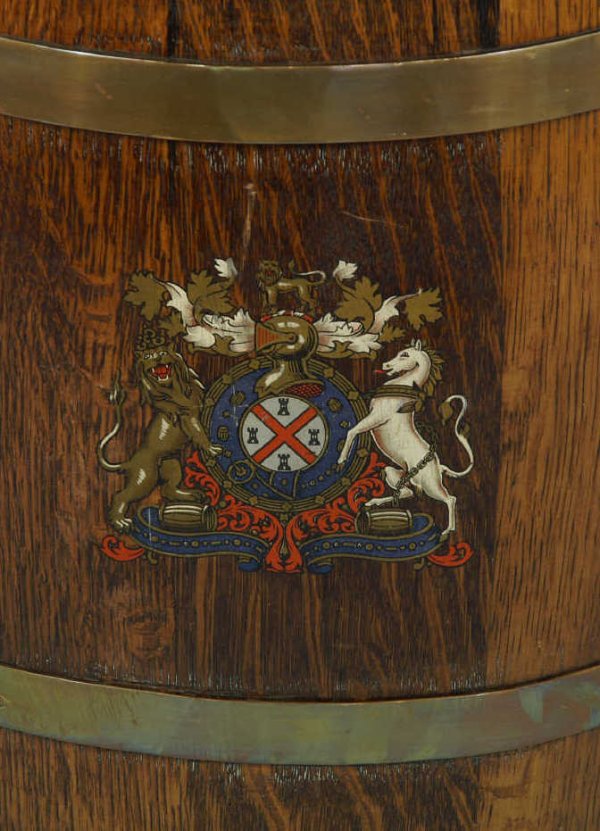 19th C. brass & wood barrel w/crest. - 2