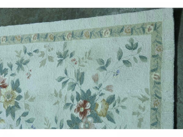White rug with flowers. - 2