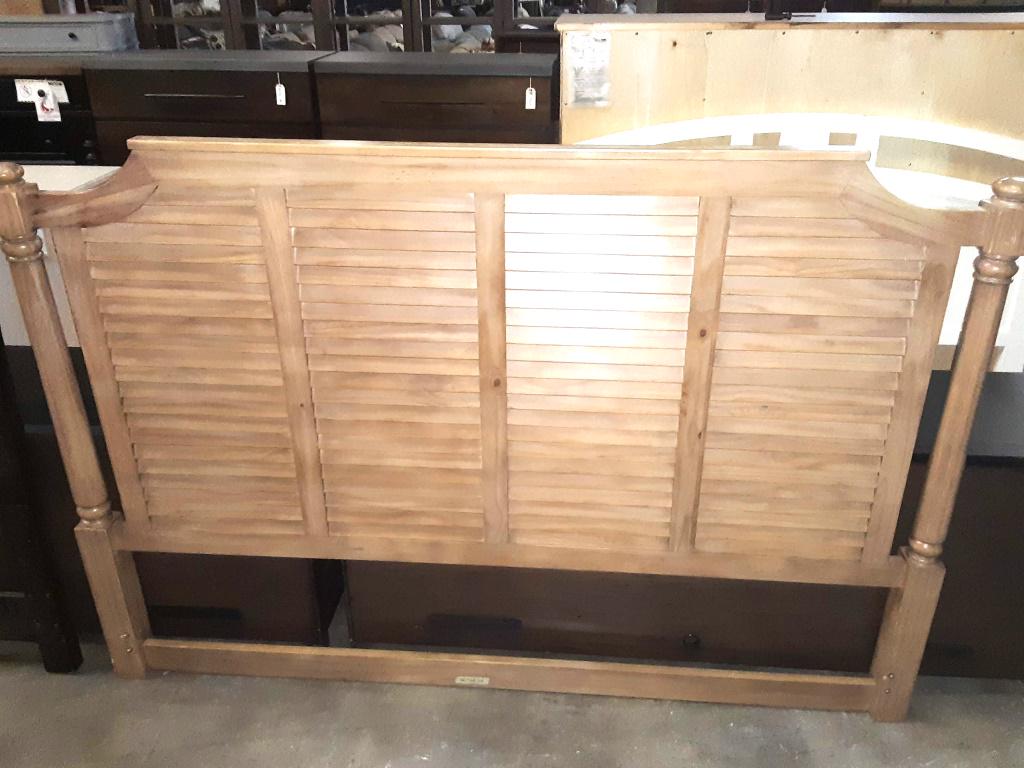 KING LIGHT OAK HEADBOARD: KING LIGHT OAK HEADBOARD ONLY Height: 55 in. by Width: 80 in. by Depth: 2