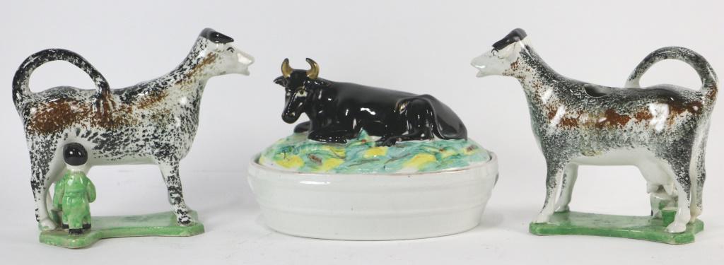 LOT OF THREE 19th CENTURY STAFFORDSHIRE PORCELAIN  COW (1 of 4)