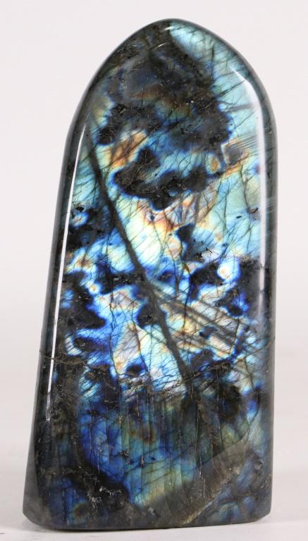 SMALL LABRADORITE SPECIMEN: SMALL LABRADORITE SPECIMEN WEIGHT 2.0LBS