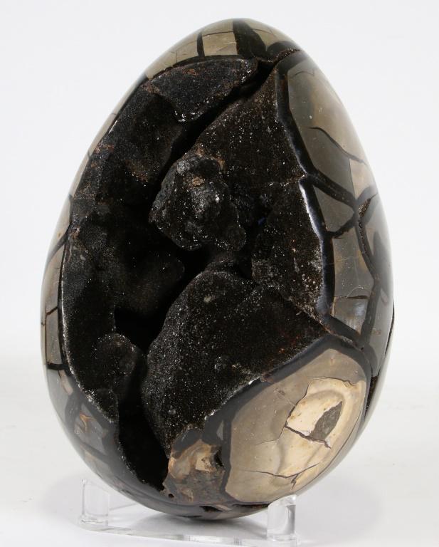 HUGE SEPTARIAN EGG GEODE (1 of 2)