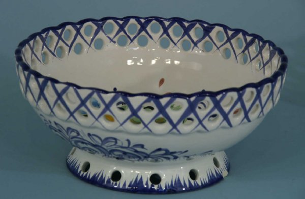 GROUP OF HAND PAINTED CERAMIC BOWLS - 4
