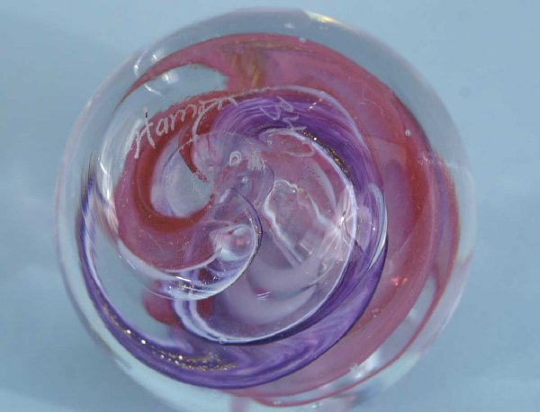 BOX LOT OF SMALL ART GLASS GLOBES/PAPERWEIGHTS - 5