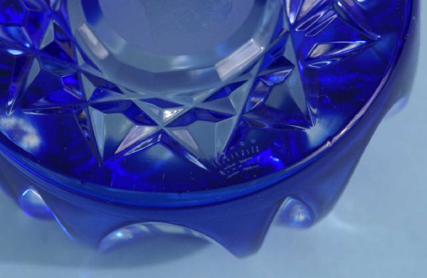 BOX LOT OF SMALL ART GLASS GLOBES/PAPERWEIGHTS - 8