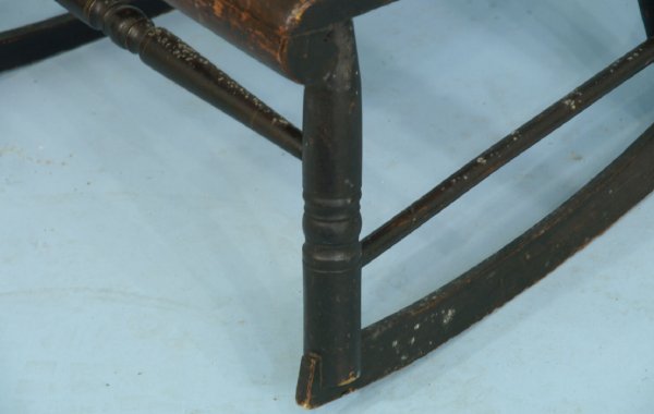 ANTIQUE HAND-PAINTED AMERICAN ROCKING CHAIR - 4