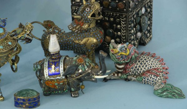 BOX LOT OF FOLK ART MINIATURES - 2