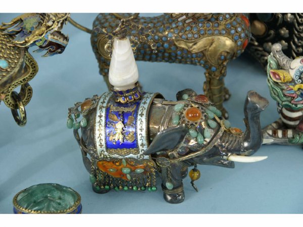 BOX LOT OF FOLK ART MINIATURES - 4