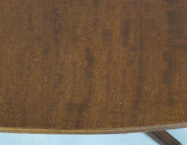 OVAL MAHOGANY BREAKFAST TABLE - 5