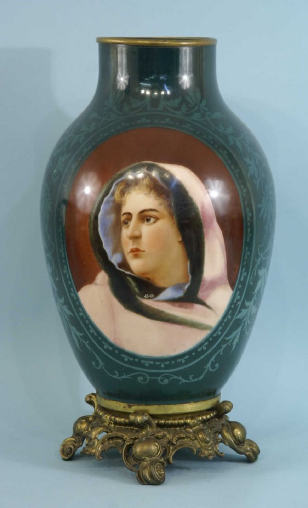 19TH CENTURY MONUMENTAL PORCELAIN VASE