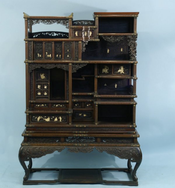 ANTIQUE CHINESE ANCESTORS' CABINET