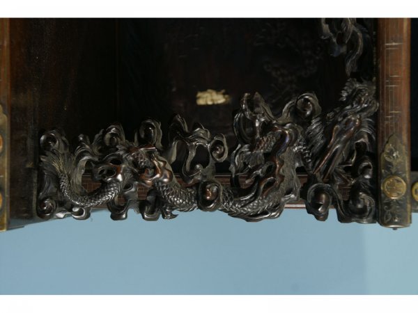 ANTIQUE CHINESE ANCESTORS' CABINET - 4