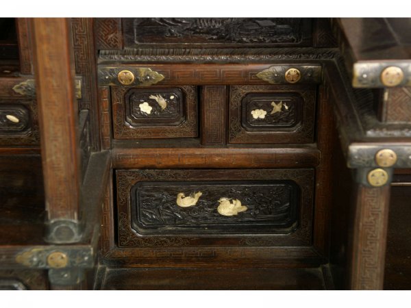 ANTIQUE CHINESE ANCESTORS' CABINET - 6