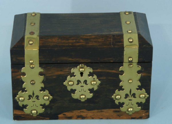 19th CENTURY ENGLISH ROSEWOOD TEA CADDY