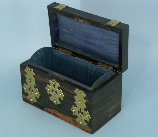 19th CENTURY ENGLISH ROSEWOOD TEA CADDY - 4